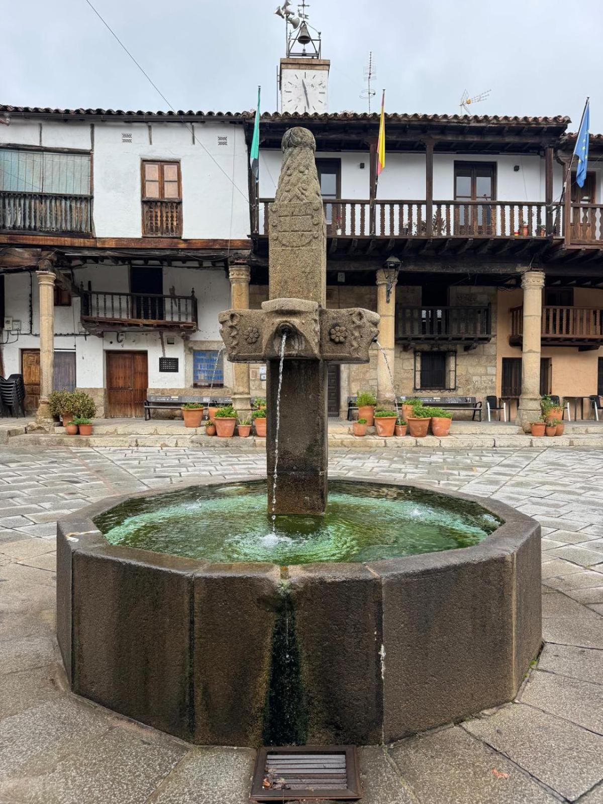 Casa Rogelio Valverde