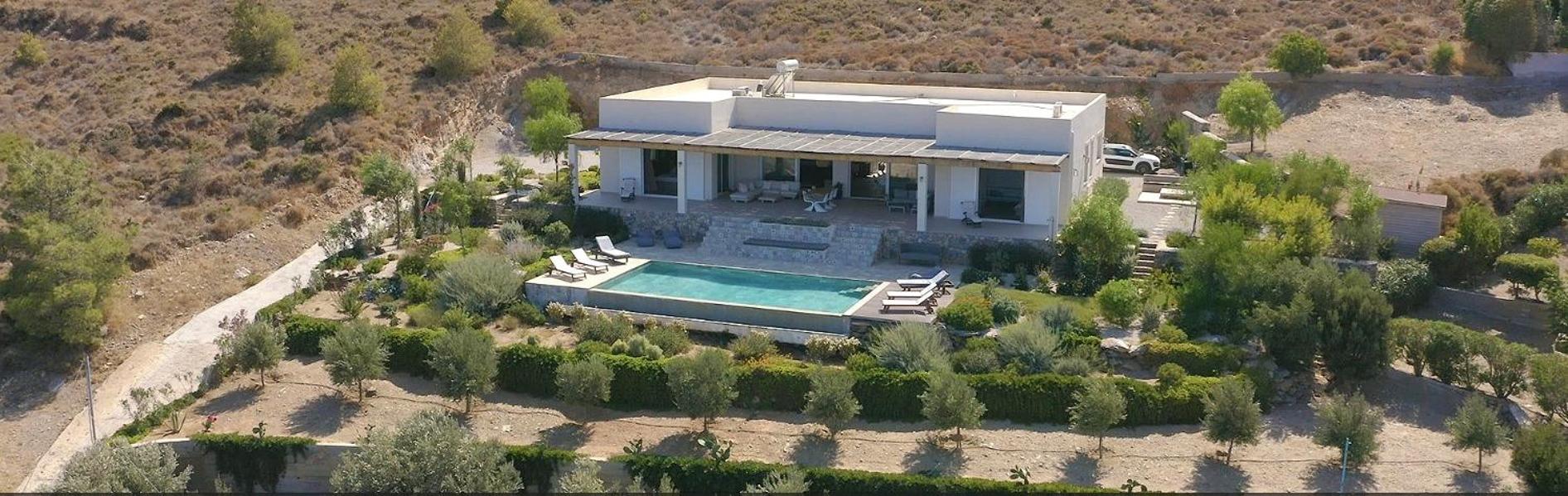 Villa Yvonne in Alinda Leros view 2