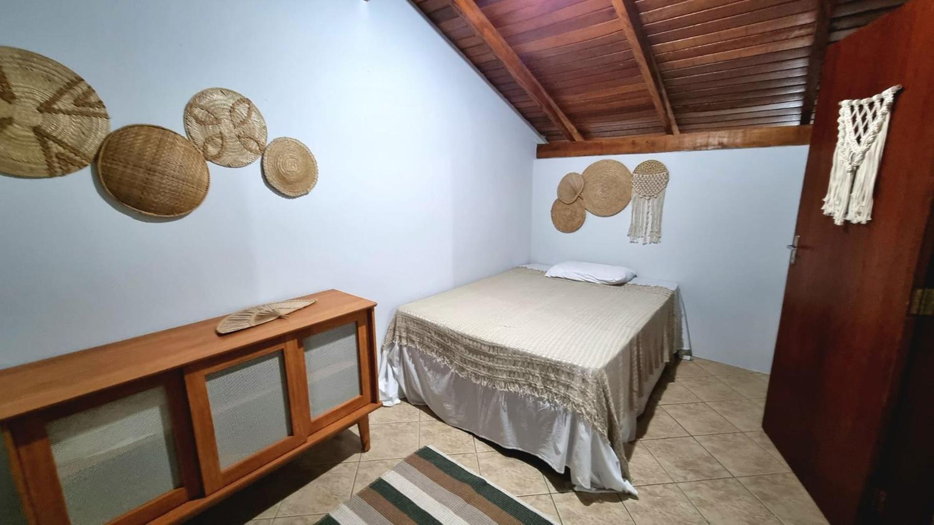 Casa a 2 quadras da Praia de Zimbros RW2724