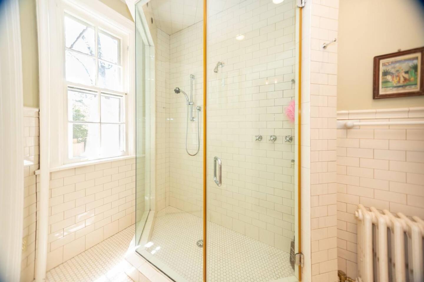 Historic 4br Trinity Park Home Near Duke view 4