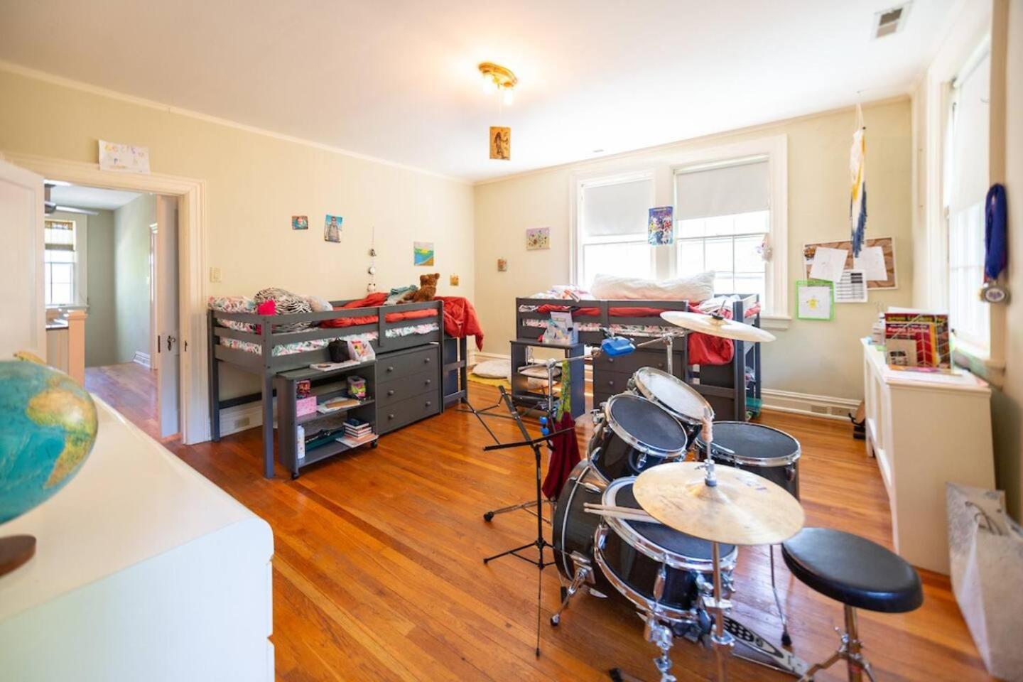 Historic 4br Trinity Park Home Near Duke view 5