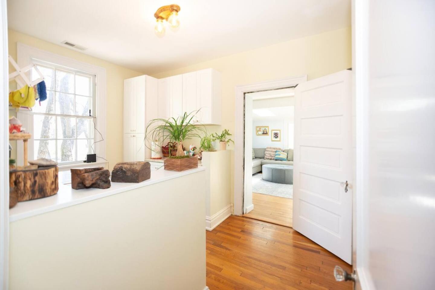 Historic 4br Trinity Park Home Near Duke view 2