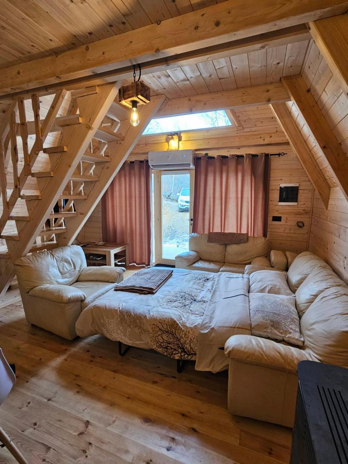 Wilderness Cabin