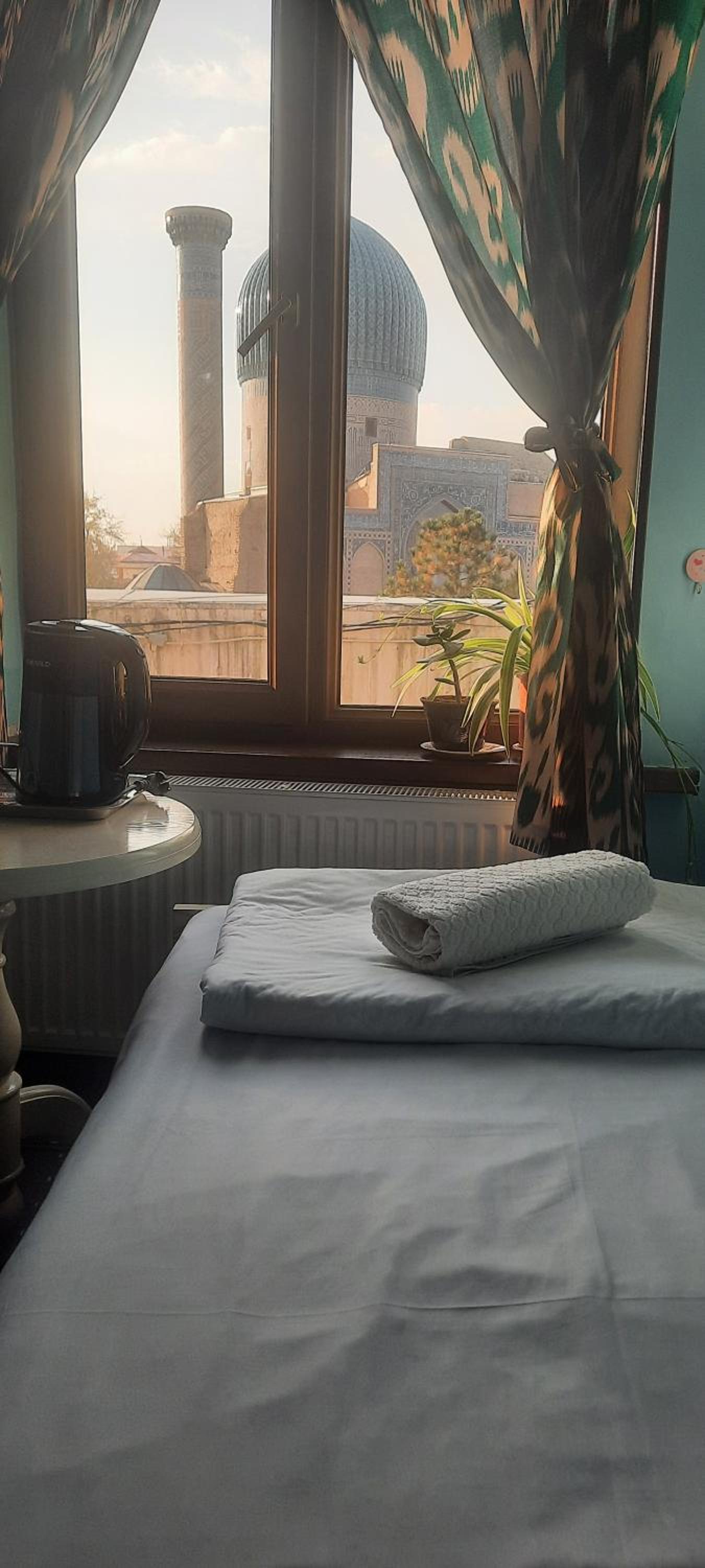 Mironshox Guest House