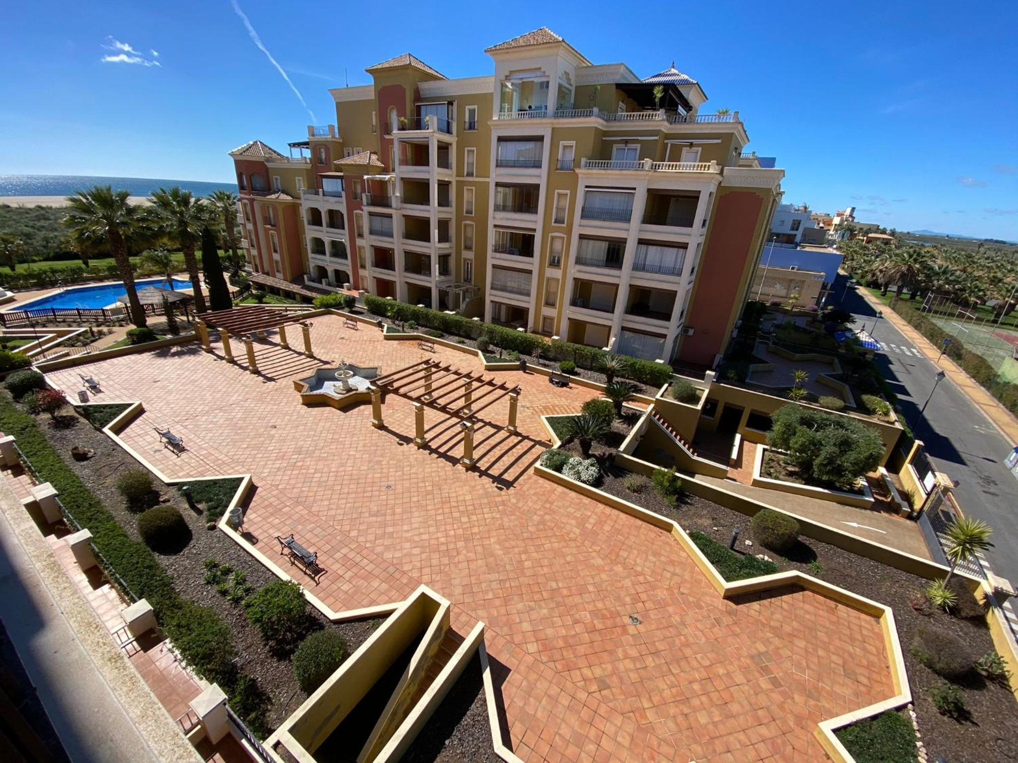 Urbanización Playa Grande Piscina y zonas verdes by Alsol A01-01089 view 2