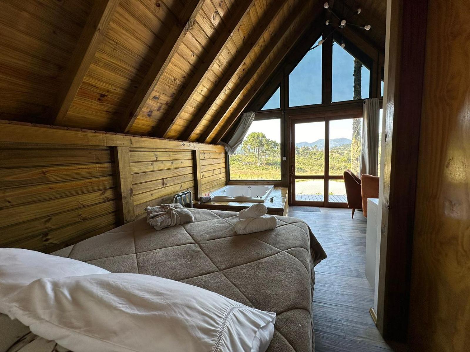 Refugio Brognoli - Chalé com Banheira de Hidromassagem
