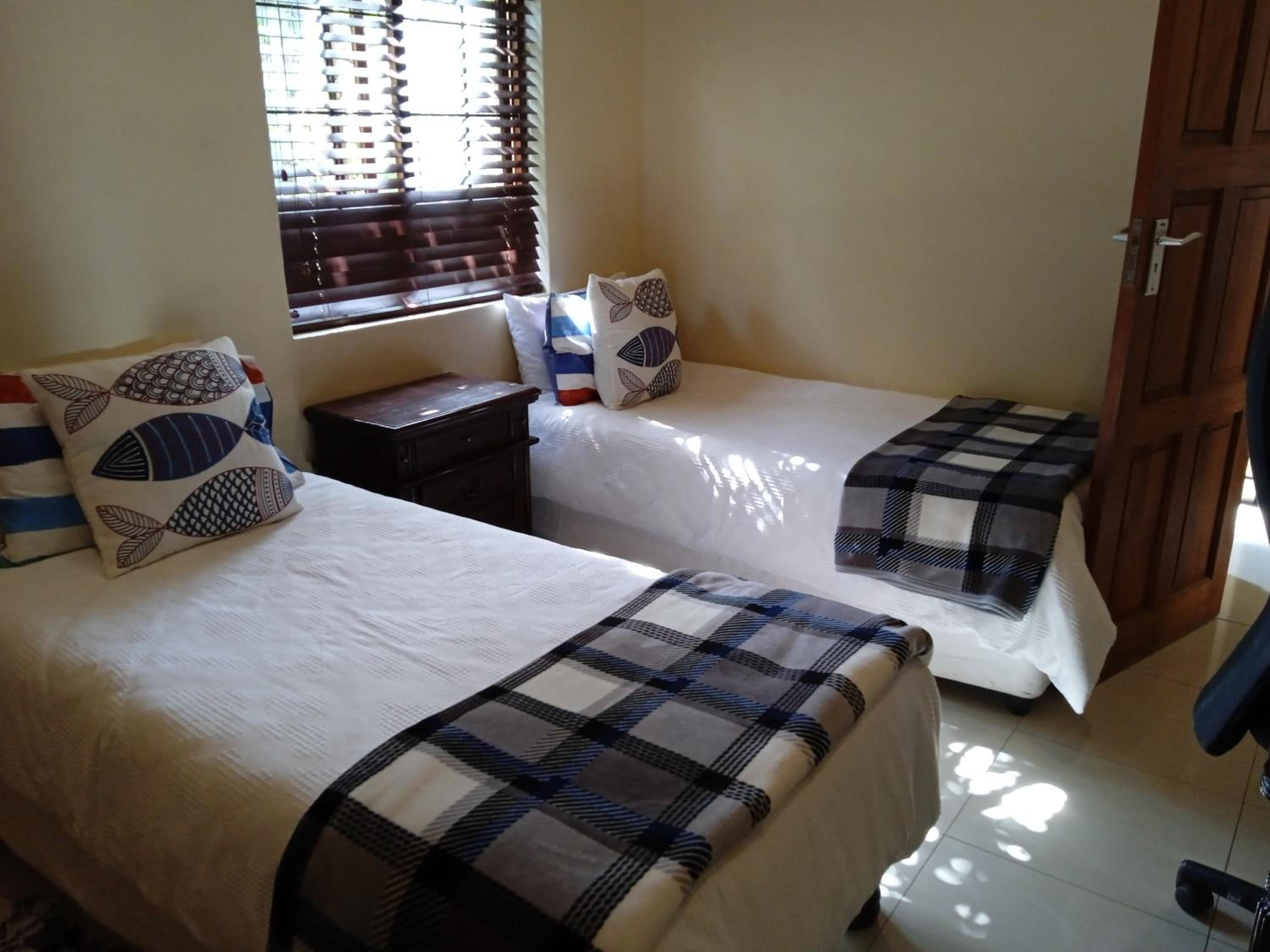 Aloha Lodge 2 Bedroom Apartment near Menlyn Sleeps 4 view 4