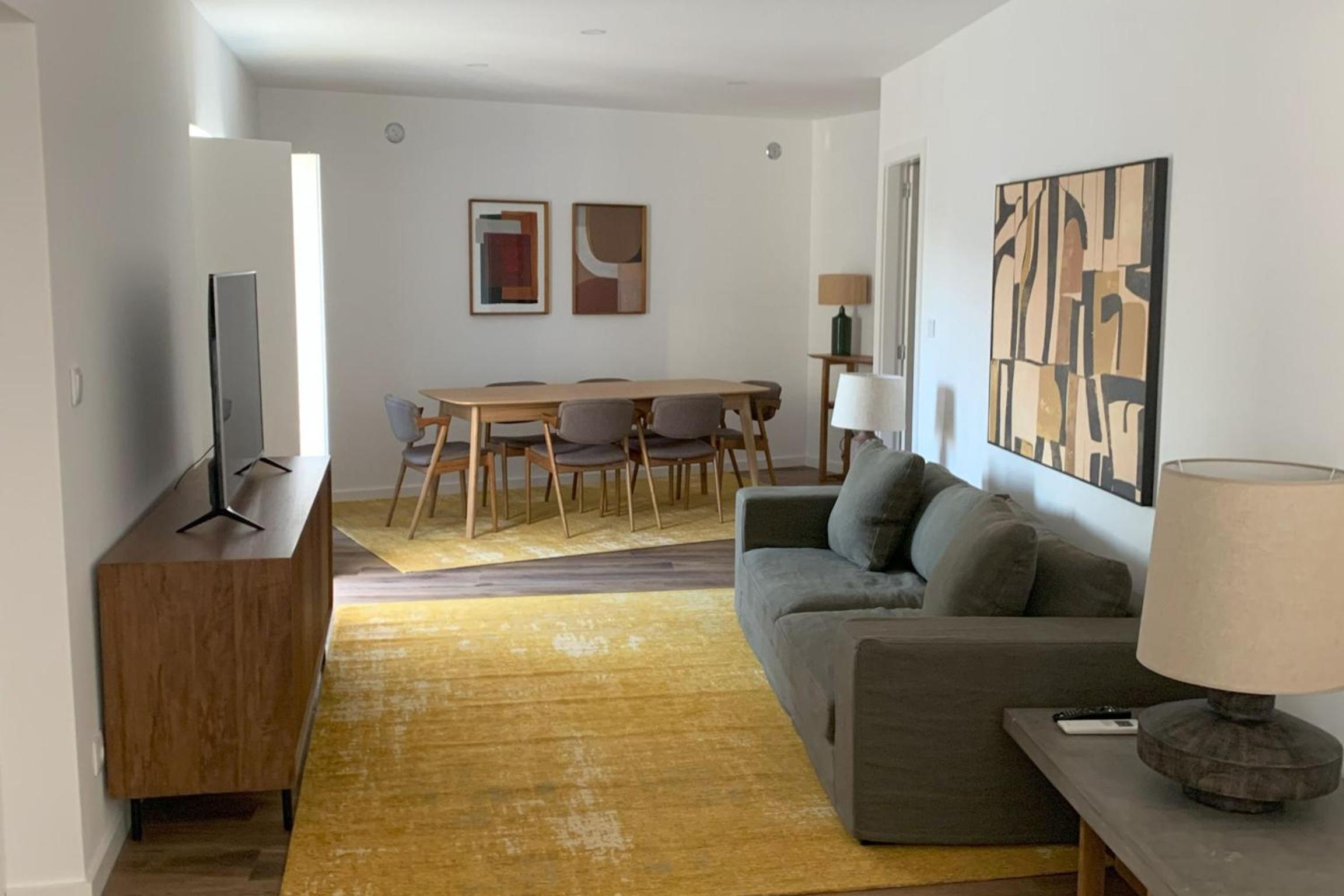 3BDR Central Apartment in Graça by LovelyStay