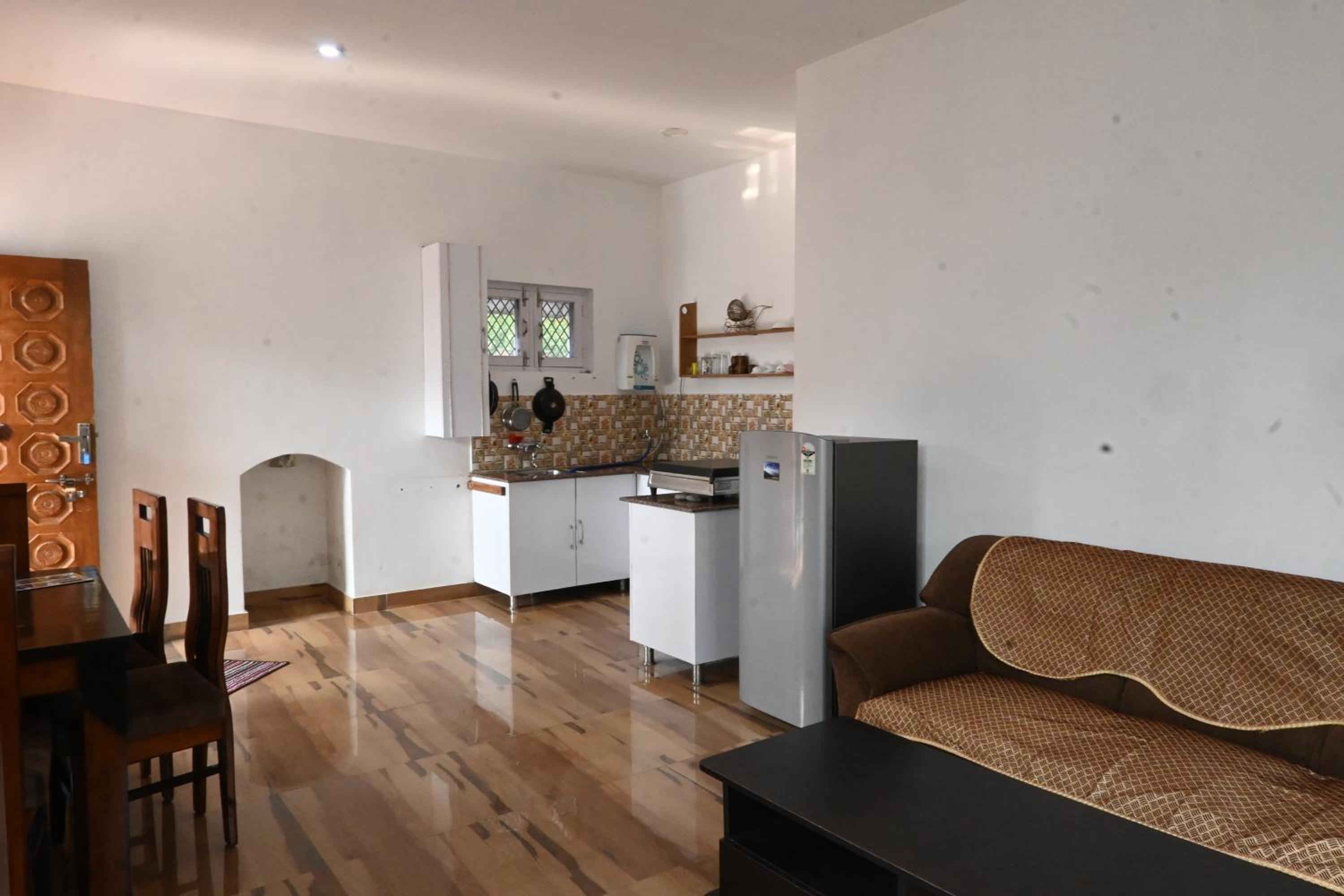 BIR ROOMS & Cottages view 4