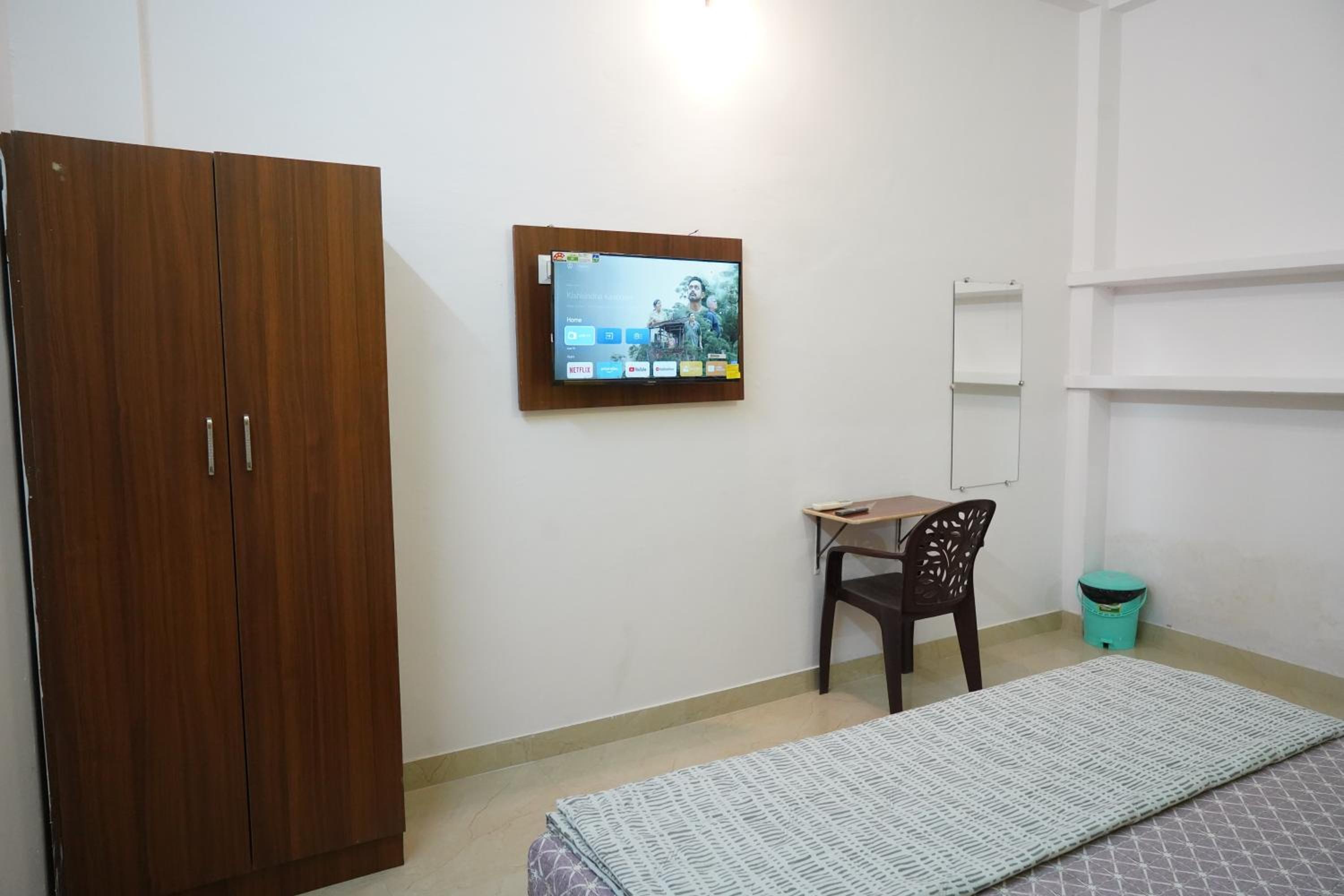 Sankat Mochan Villa - Homestay Near Temple and Assi Ghat - Best Stay for Group and Family view 4