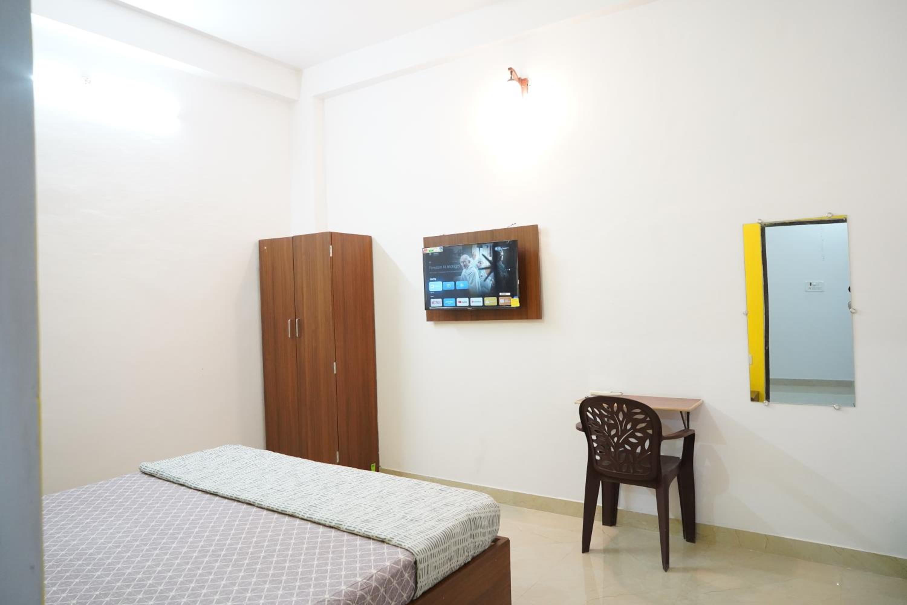 Sankat Mochan Villa - Homestay Near Temple and Assi Ghat - Best Stay for Group and Family view 2
