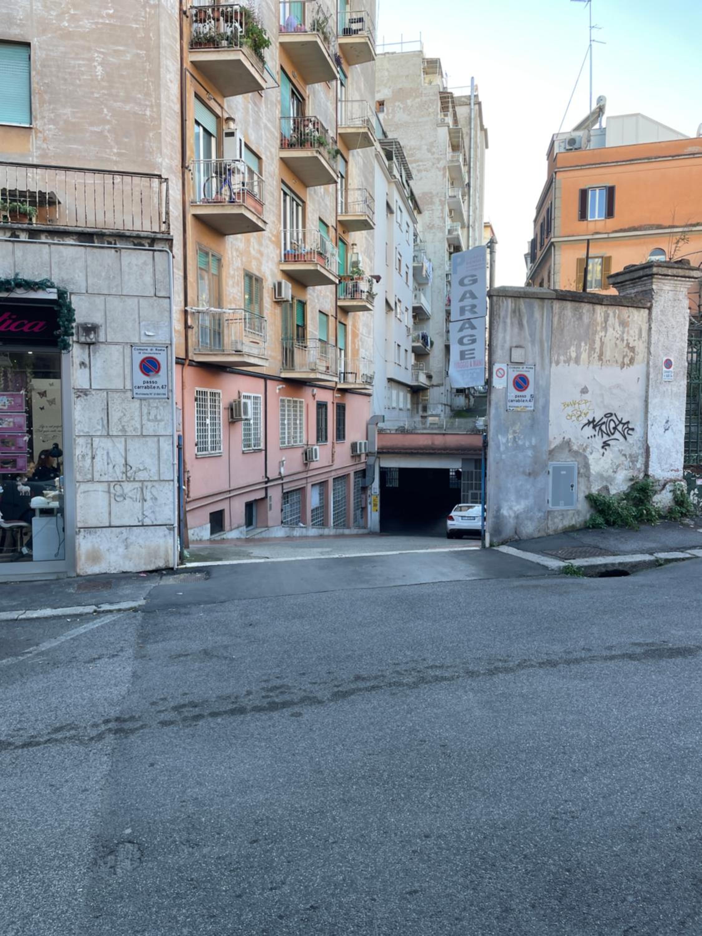 HOME Suitte in San Giovanni near Basilica - Roma -