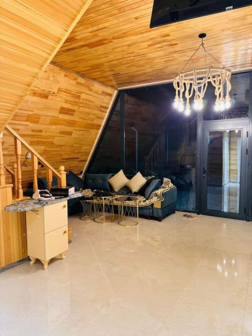 Mono House Qabala Vendam A frame