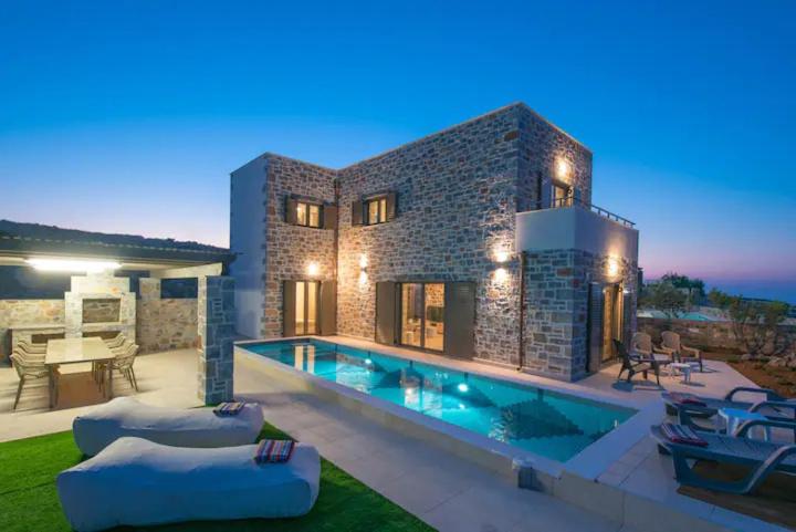 Anna Luxury Villa by Cretevasion view 4