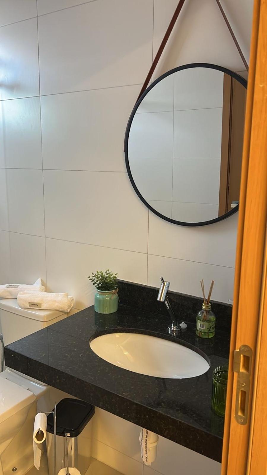Apartamento quarto e sala a 260m da Praia