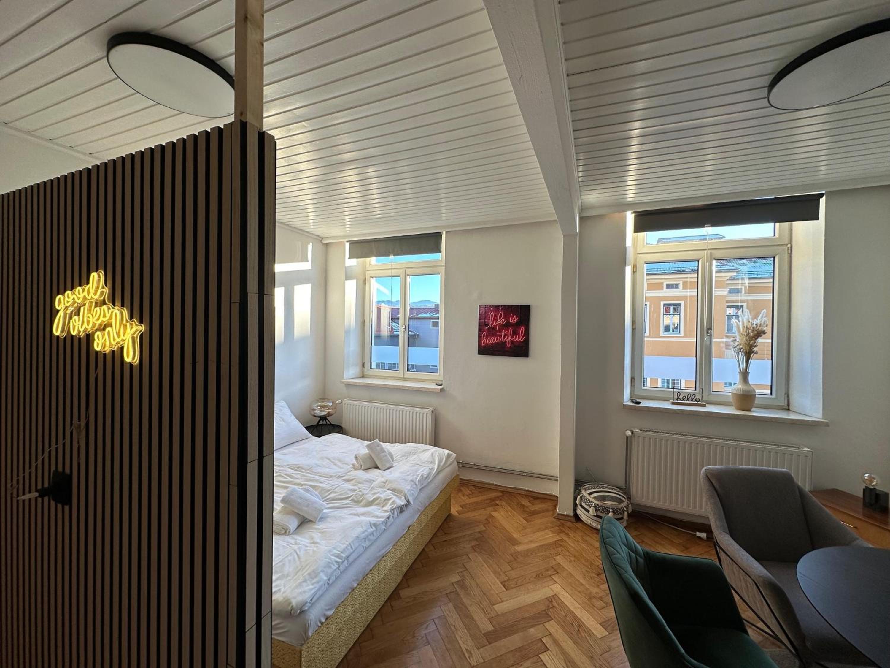 BaMo Studio - city living classic