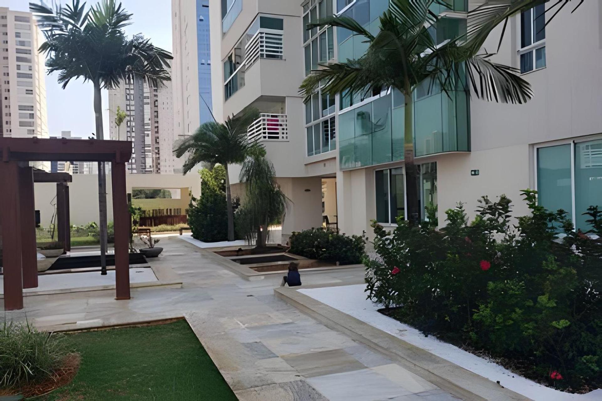 Flats luxuosos com jacuzzi privativa no Vaca Brava