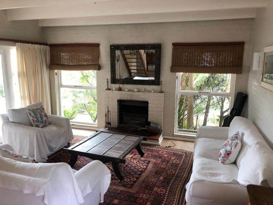 Family home, extraordinary views, newly renovated view 4