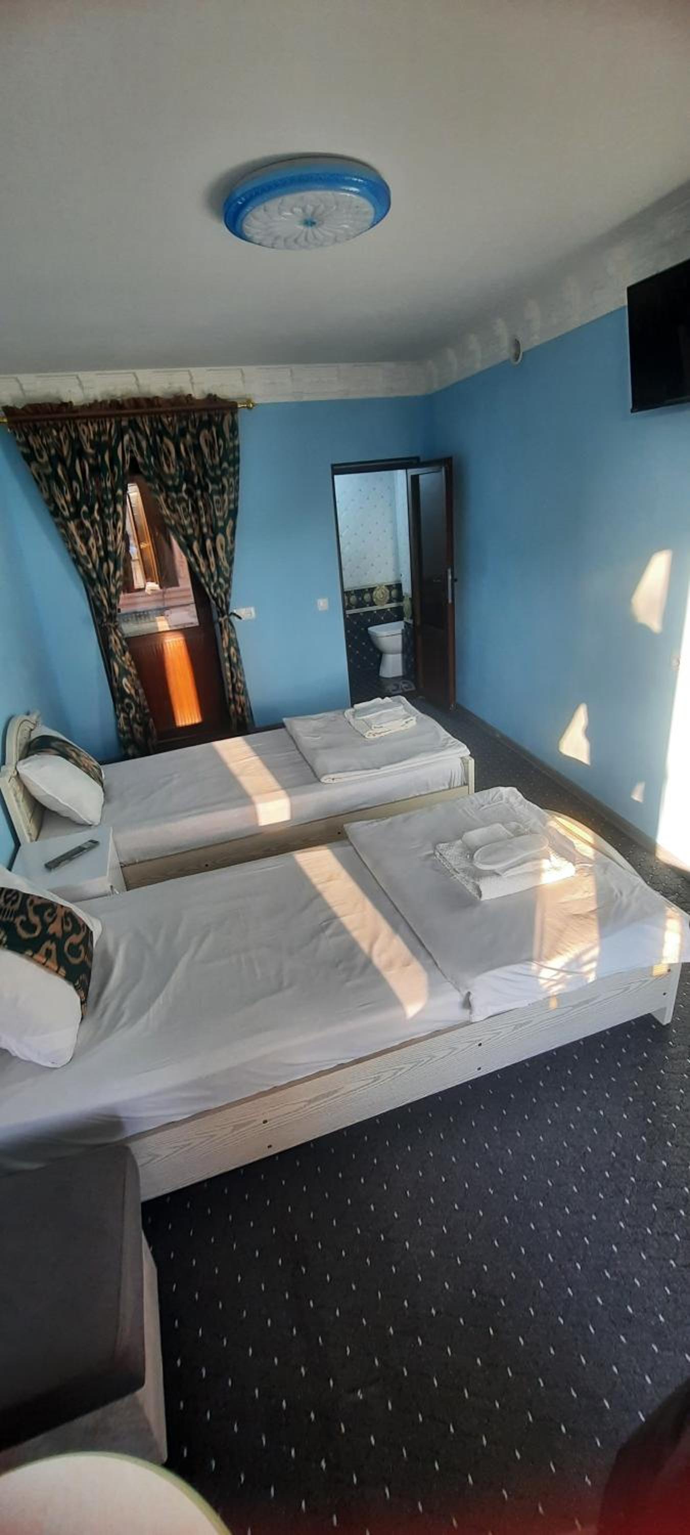 Mironshox Guest House