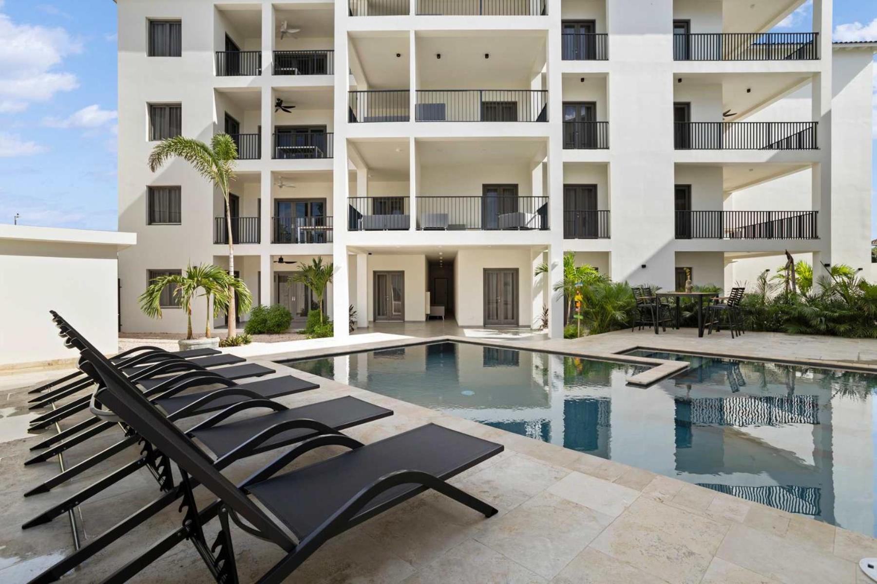 Bonaire Beach Apartment 3 with communal pool and diving facilities