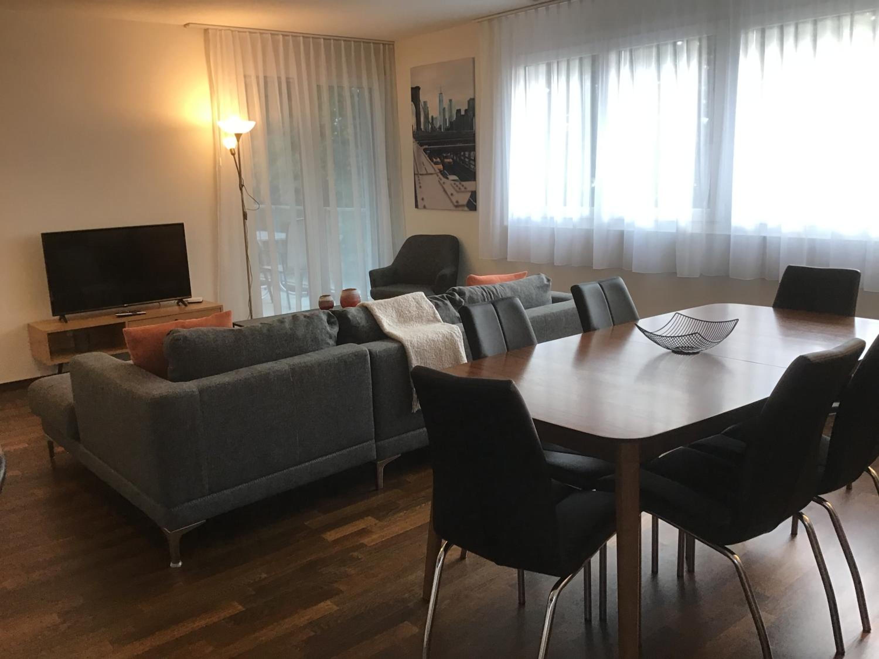Lausanne City Center Apartments, Minutes Away from the Lake! AM53