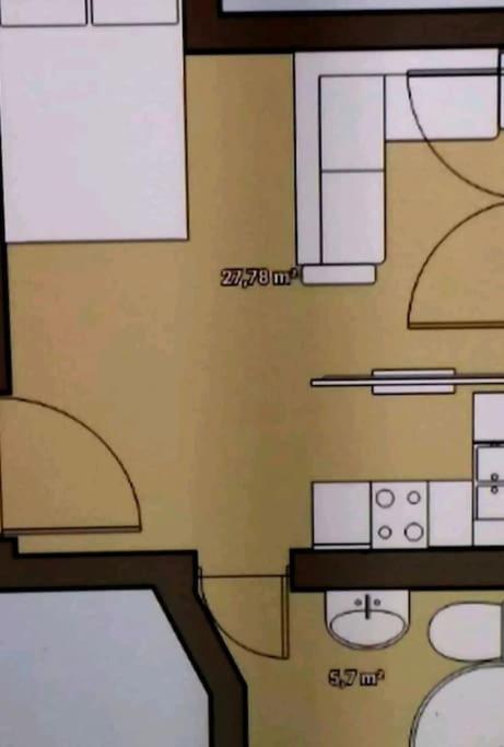 Έξυπνο στουντιο ημιυπόγειο στην Αθήνα με αυλή