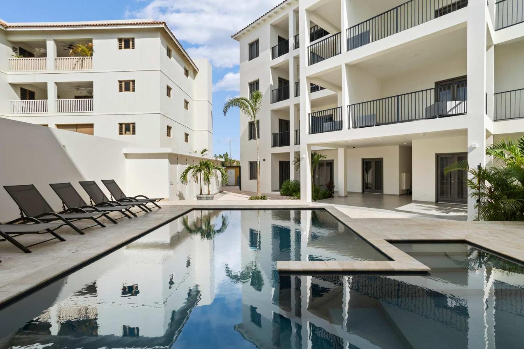 Bonaire Beach Apartment 12 with communal pool and diving facilities