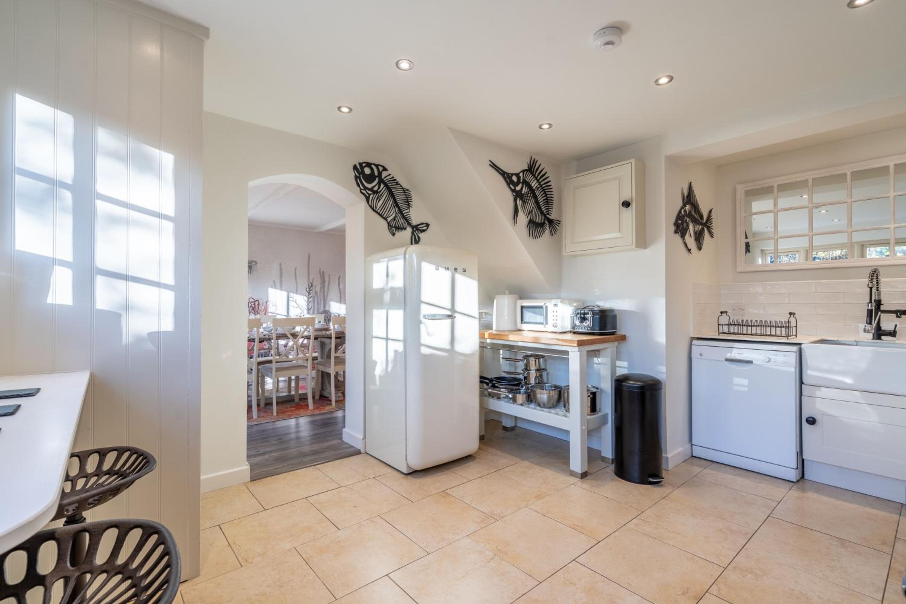 Periwinkle Cottage by Winterton Cottages