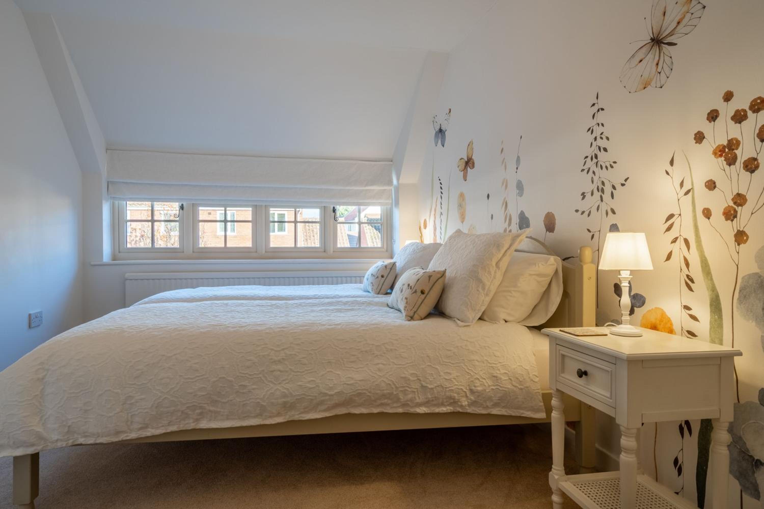 Periwinkle Cottage by Winterton Cottages