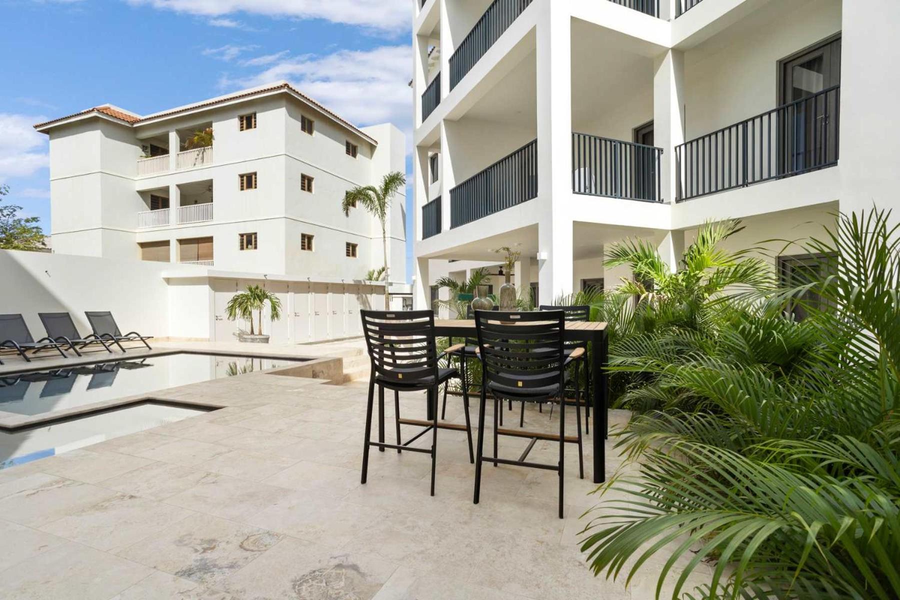 Bonaire Beach Apartment 17 with communal pool and diving facilities