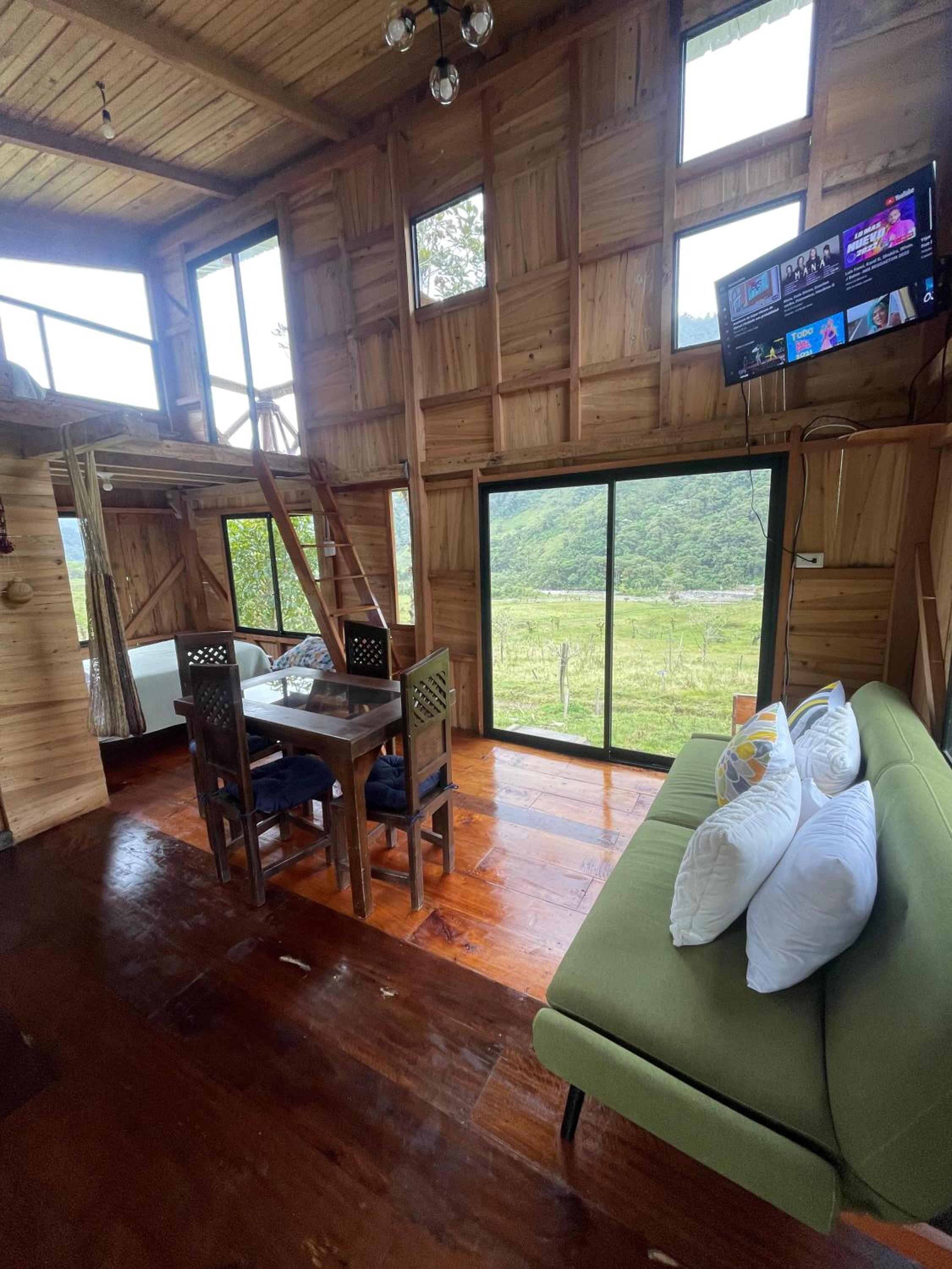 Villa Elena Sumaco