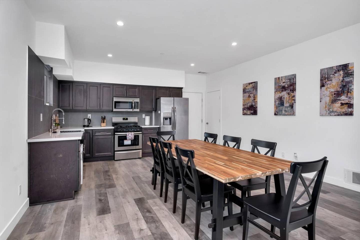 Luxury 3 BR Home Near Hollywood Prime Location