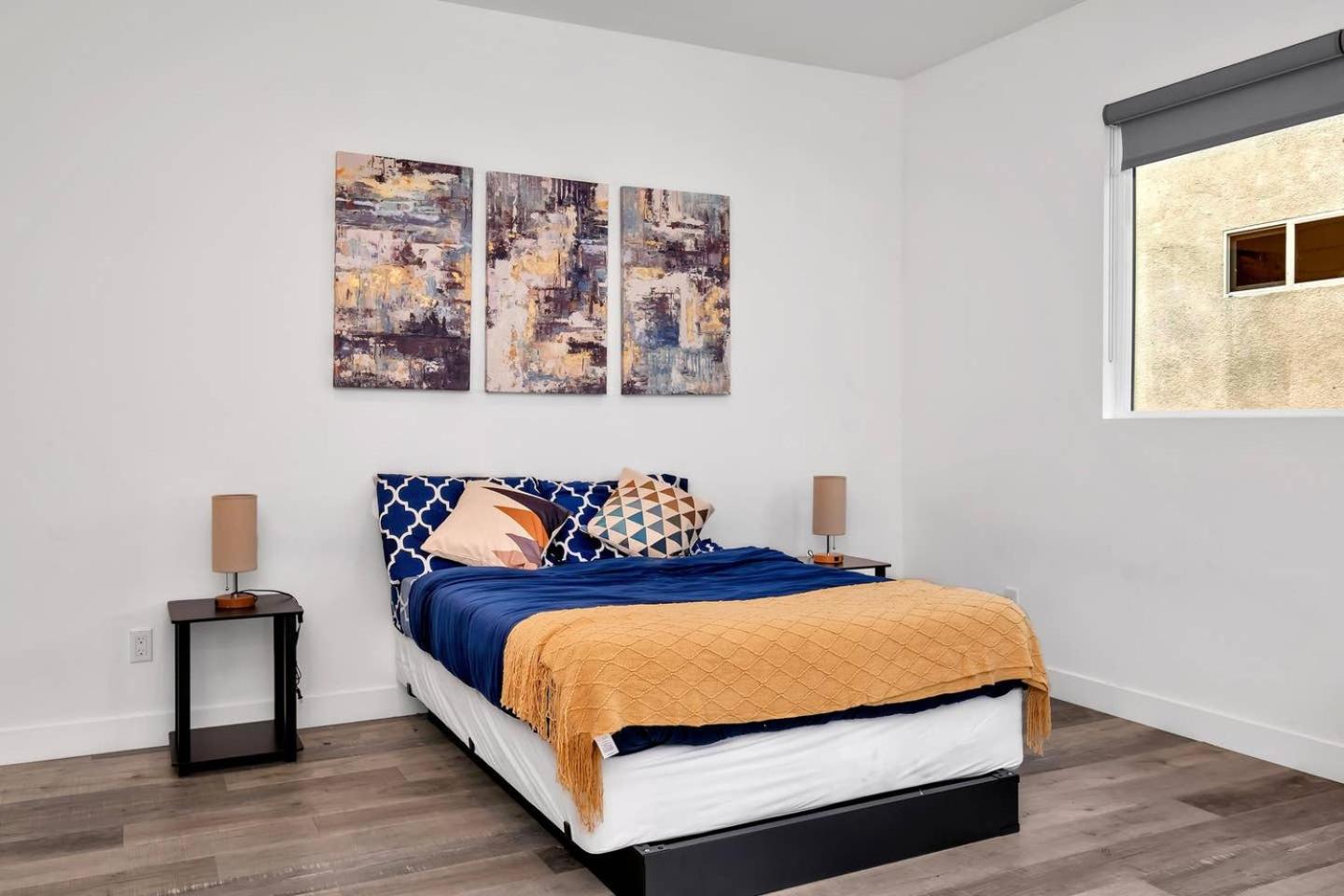 Luxury 3 BR Home Near Hollywood Prime Location