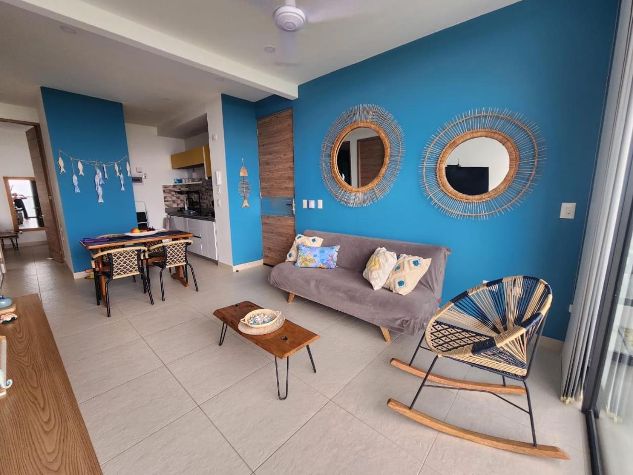 Apt with sunset & beach views