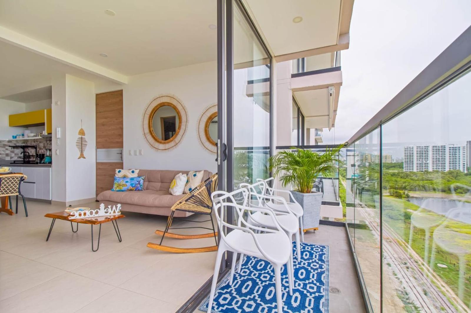 Apt with sunset & beach views
