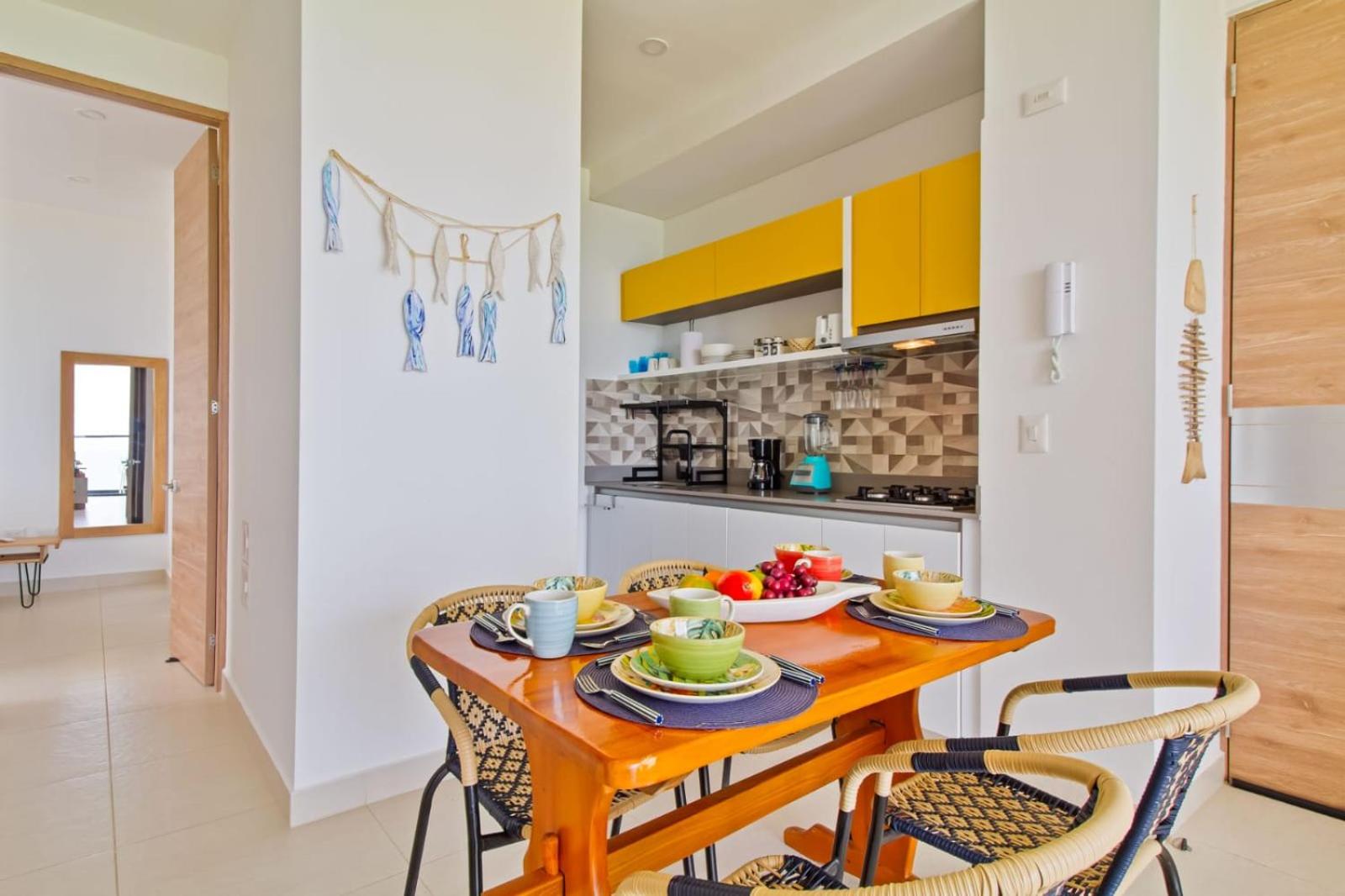 Apt with sunset & beach views