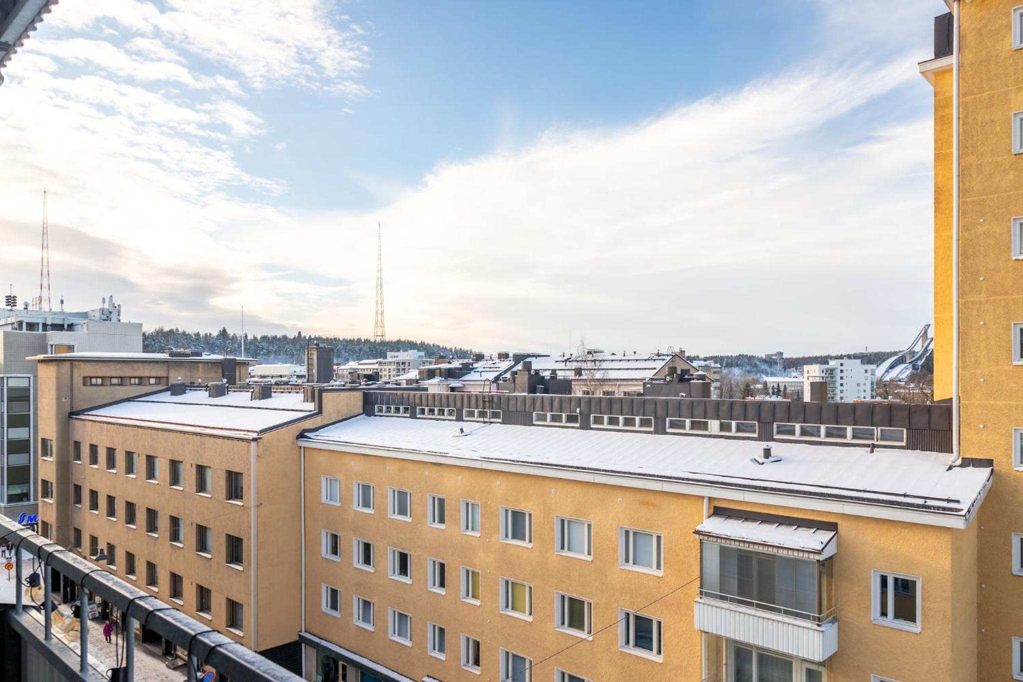 Modern & Central Studio Apartment with Balcony