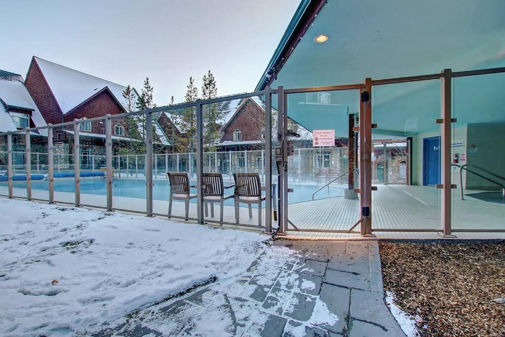 Mystic Springs Chalets - pool, hot tub, AC - Image 3