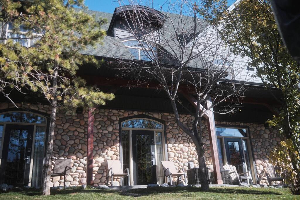Mystic Springs Chalets - pool, hot tub, AC - Image 5