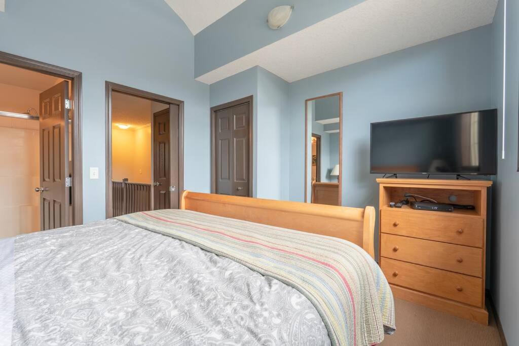 Mystic Springs Chalets - pool, hot tub, AC