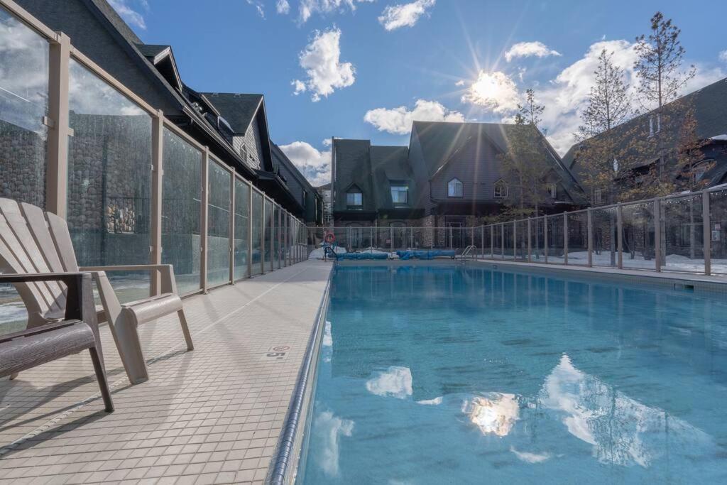 Mystic Springs Chalets - pool, hot tub, AC