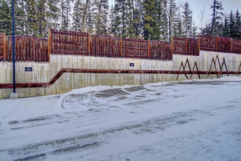 Mystic Springs Chalets - pool, hot tub, AC