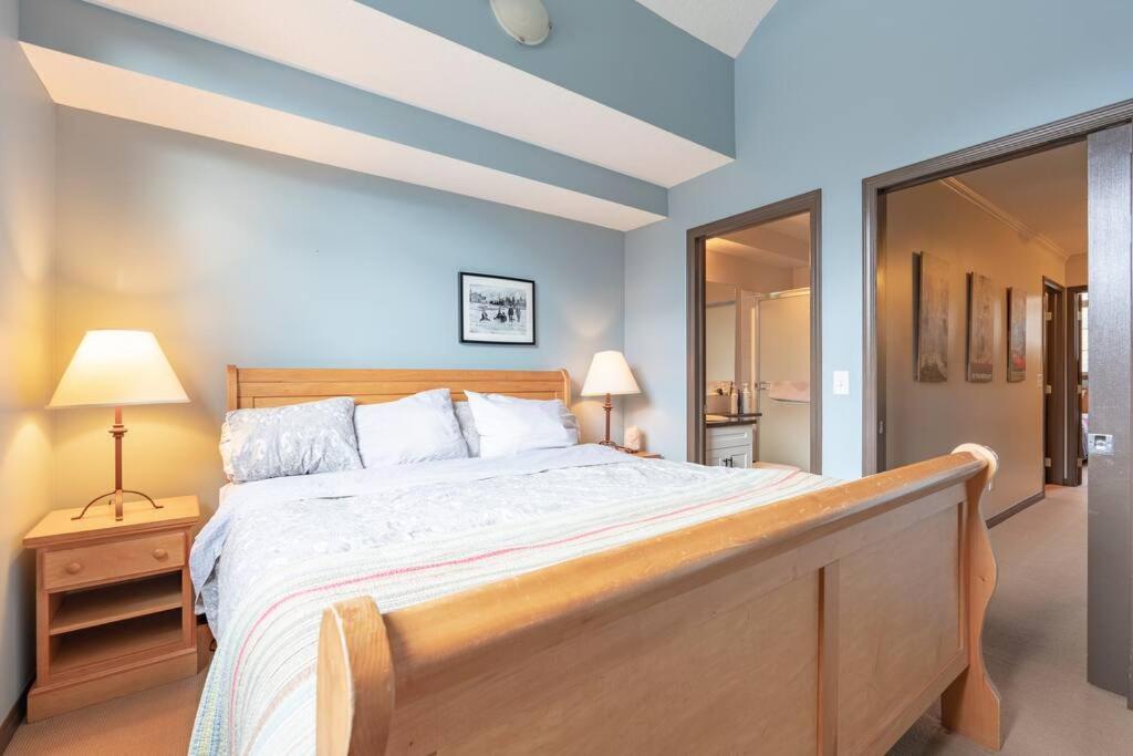 Mystic Springs Chalets - pool, hot tub, AC