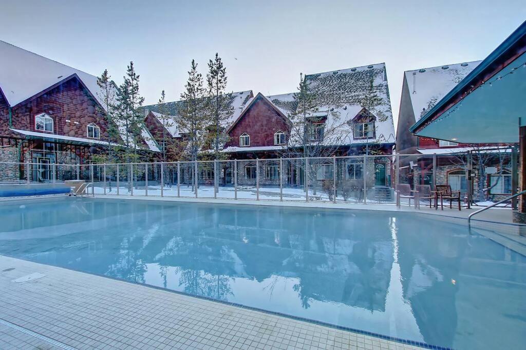 Mystic Springs Chalets - pool, hot tub, AC
