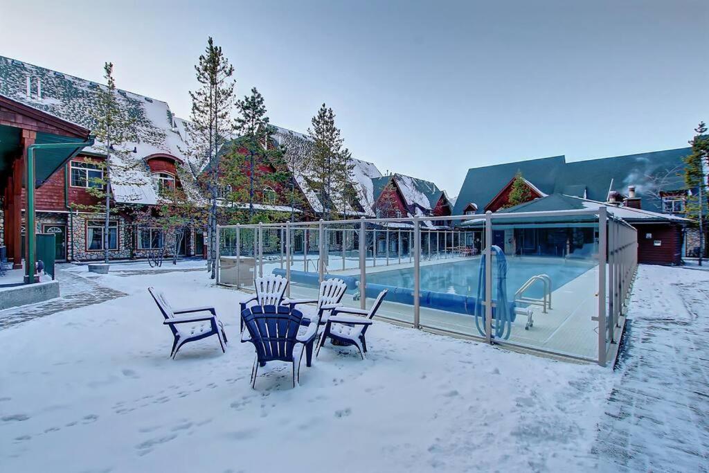 Mystic Springs Chalets - pool, hot tub, AC