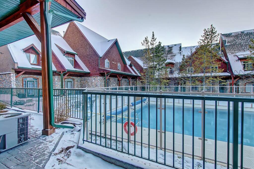 Mystic Springs Chalets - pool, hot tub, AC
