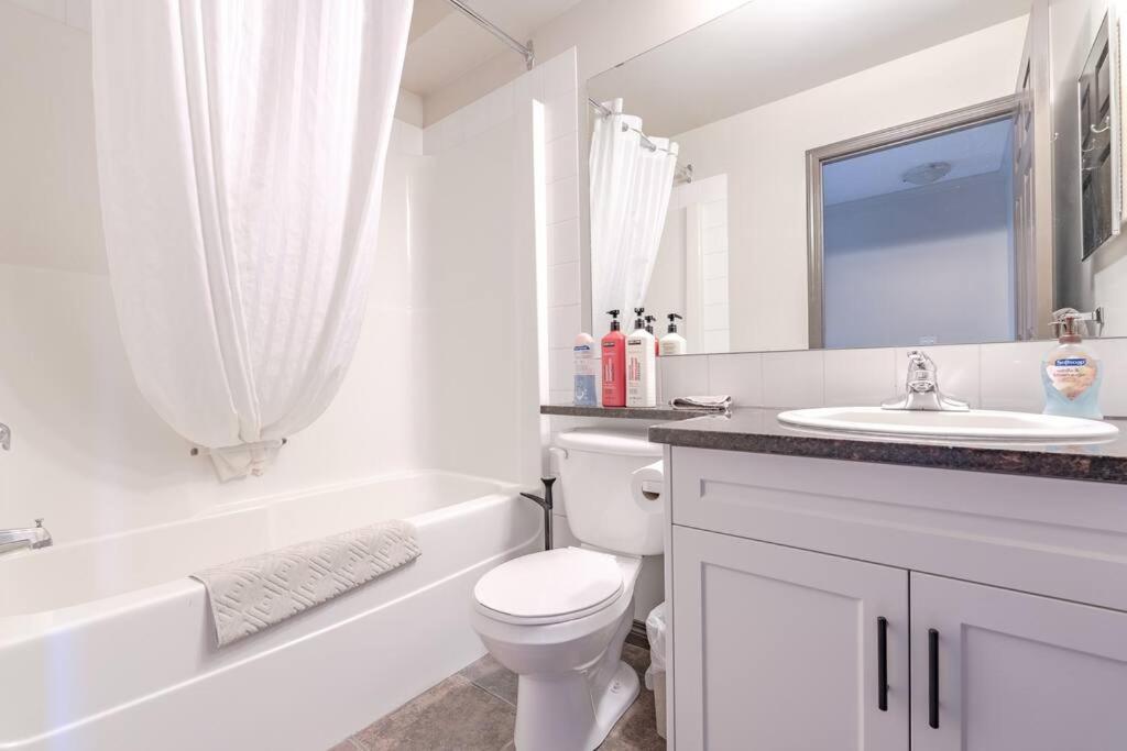Mystic Springs Chalets - pool, hot tub, AC