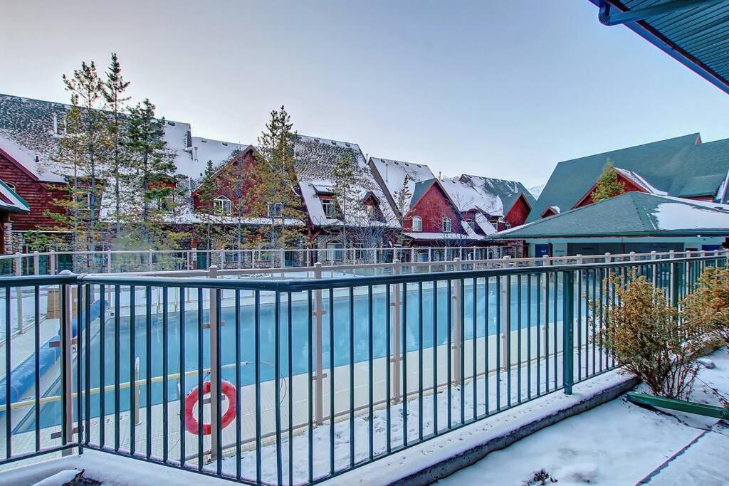 Mystic Springs Chalets - pool, hot tub, AC
