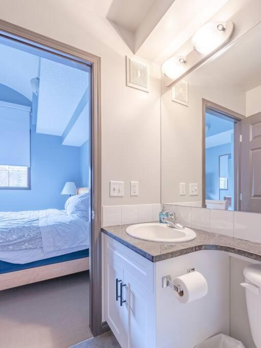 Mystic Springs Chalets - pool, hot tub, AC