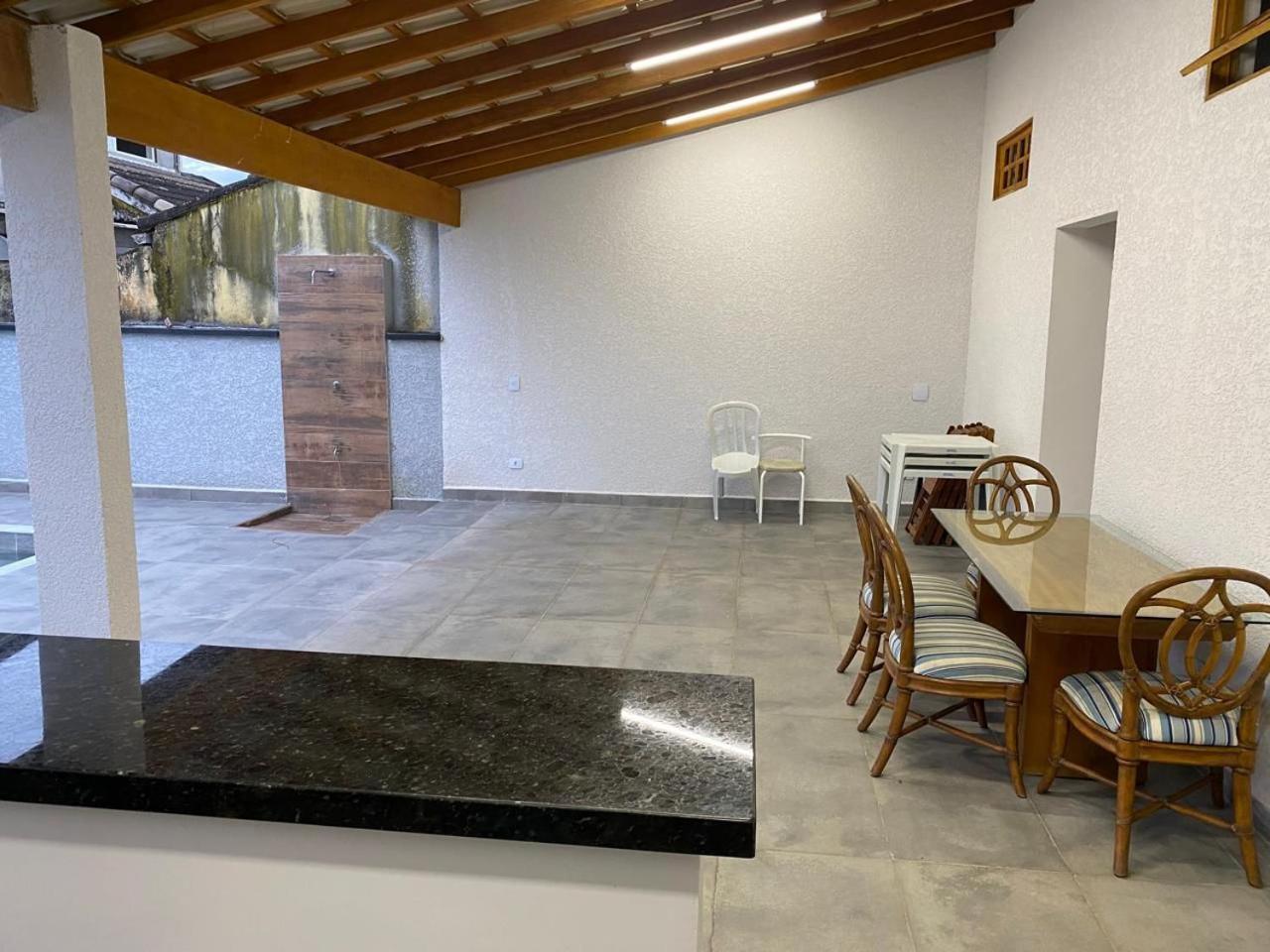Casa Memórias do Mar Centro de Peruíbe 50m da praia
